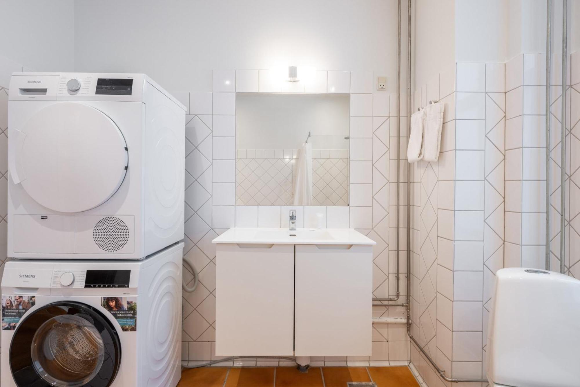 Apartment Stunning 5 Bedroom Flat By The Lakes Copenhagen