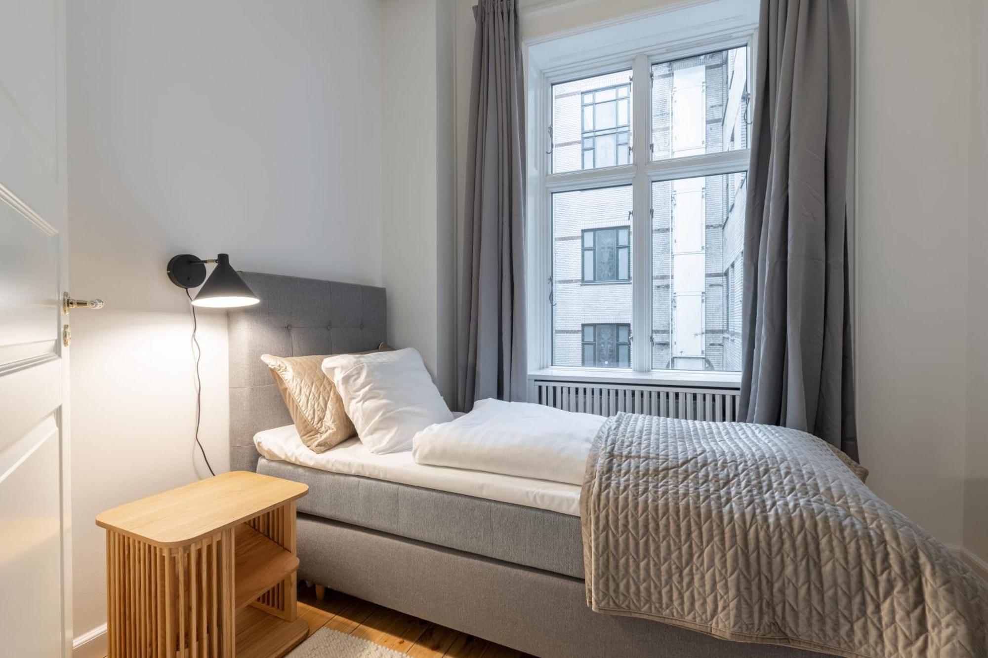 Stunning 5 Bedroom Flat By The Lakes Copenhagen