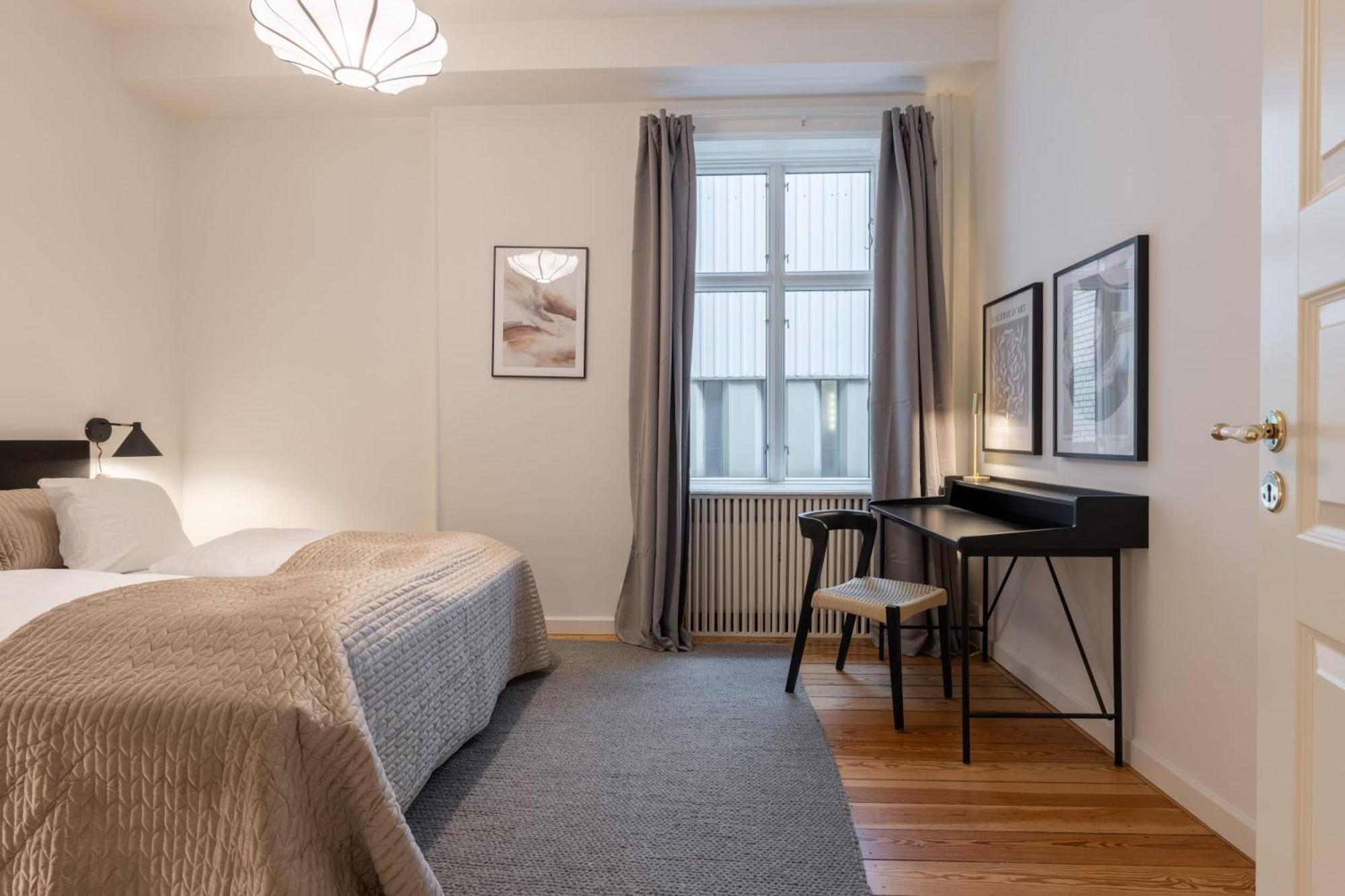 Stunning 5 Bedroom Flat By The Lakes * Copenhagen